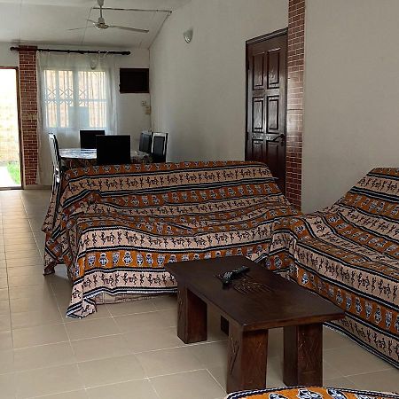 Villa Cb Абиджан Экстерьер фото